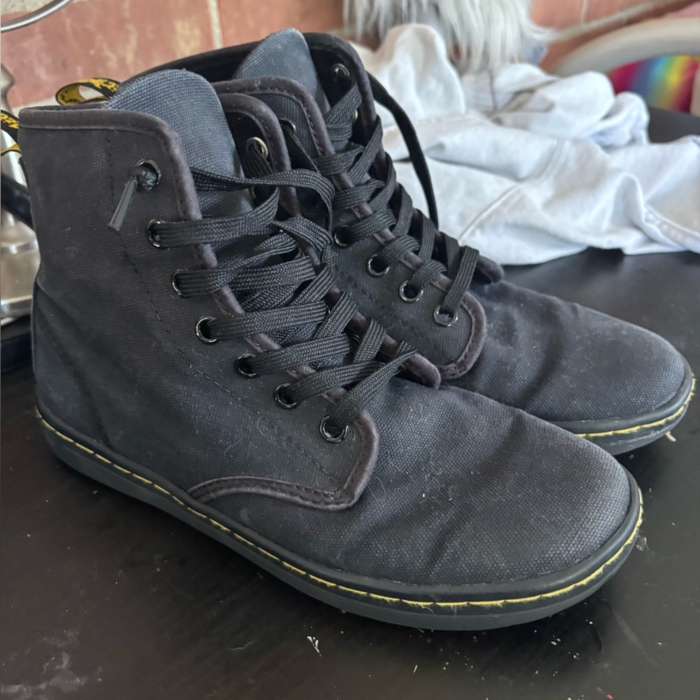 Dr. Martens Shoreditch Black Canvas Boots